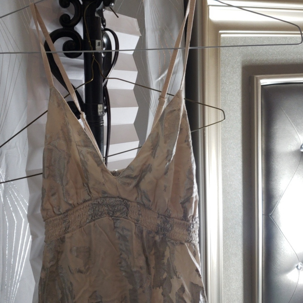 Dress - Picture 2 of 4